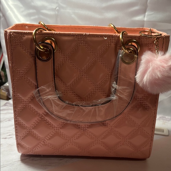 NWOT Fashioned Pink Quilted Handbag - Picture 1 of 9